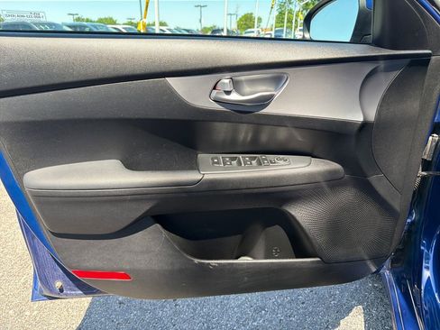 Used 2023 Kia Forte LXS FWD image 28