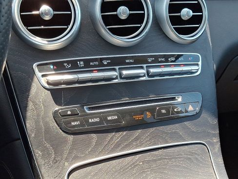 Used 2016 Mercedes-Benz GLC 300 4MATIC image 18
