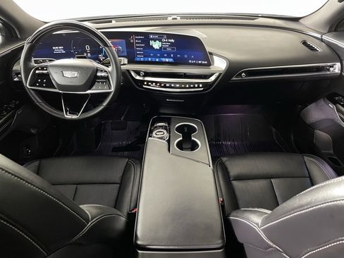 Used 2025 Cadillac Lyriq Sport image 36