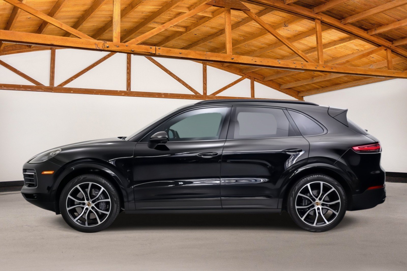 Used 2022 Porsche Cayenne Platinum Edition AWD/4WD image 2