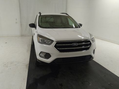 Used 2018 Ford Escape SEL w/ SEL Sport Appearance Package FWD image 14