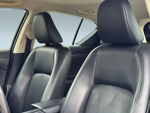 Used 2016 Lexus CT 200h w/ Seat Comfort Package FWD image 26