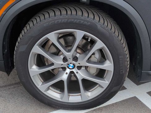 Used 2021 BMW X5 xDrive40i w/ Convenience Package AWD/4WD image 14