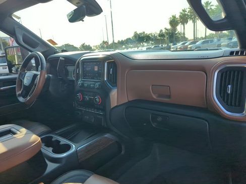 Used 2022 Chevrolet Silverado 3500 High Country AWD/4WD image 25