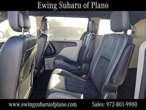 Used 2019 Dodge Grand Caravan SXT image 9