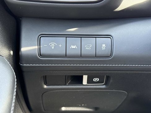 Used 2023 Hyundai Santa Fe SEL w/ Premium Package image 13