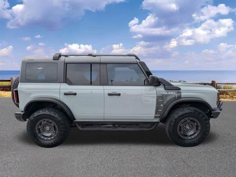 Used 2023 Ford Bronco Everglades AWD/4WD image 9