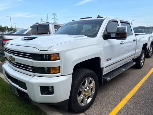 Used 2019 Chevrolet Silverado 2500 LTZ w/ Duramax Plus Package AWD/4WD image 4