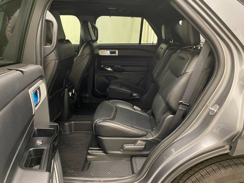 Used 2022 Ford Explorer ST w/ Equipment Group 401A AWD/4WD image 16
