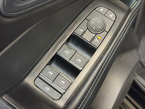 Used 2023 Nissan Rogue SL w/ SL Premium Package image 9