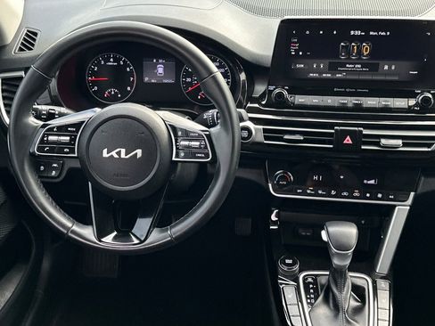 Used 2022 Kia Seltos EX image 14