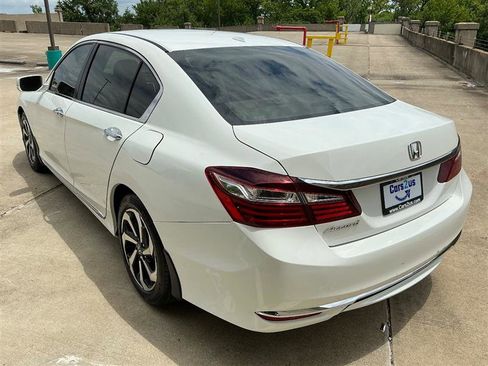 Used 2017 Honda Accord EX-L image 4