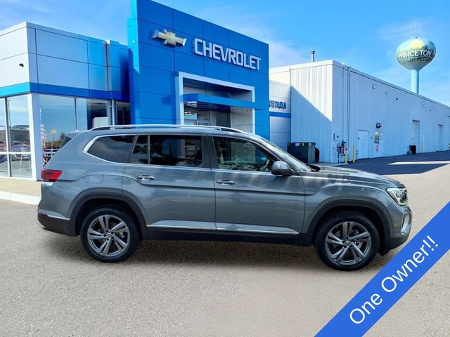 Used 2025 Volkswagen Atlas SEL AWD/4WD image 2