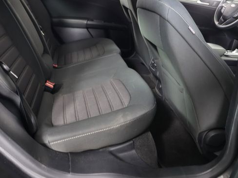 Used 2020 Ford Fusion SE image 24