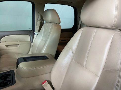 Used 2013 Chevrolet Tahoe LT image 9