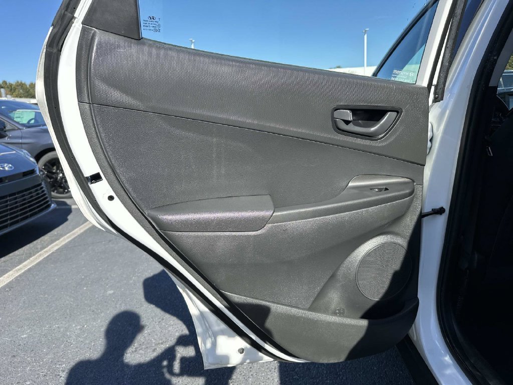 Used 2021 Hyundai Kona SE AWD/4WD image 12