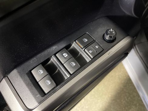 Certified 2020 Toyota Tacoma SR5 RWD image 16