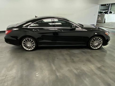 Used 2016 Mercedes-Benz CLS 400 4dr Sdn CLS400 4MATIC image 7