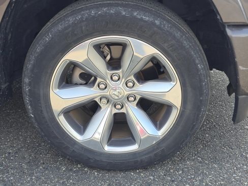 Used 2021 RAM 1500 Limited AWD/4WD image 9