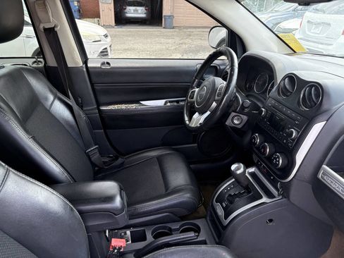 Used 2016 Jeep Compass Latitude image 15