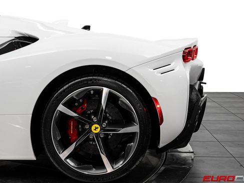 Used 2024 Ferrari SF90 Spider AWD/4WD image 24