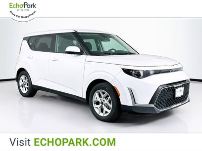 Used 2024 Kia Soul LX w/ Option Group 015