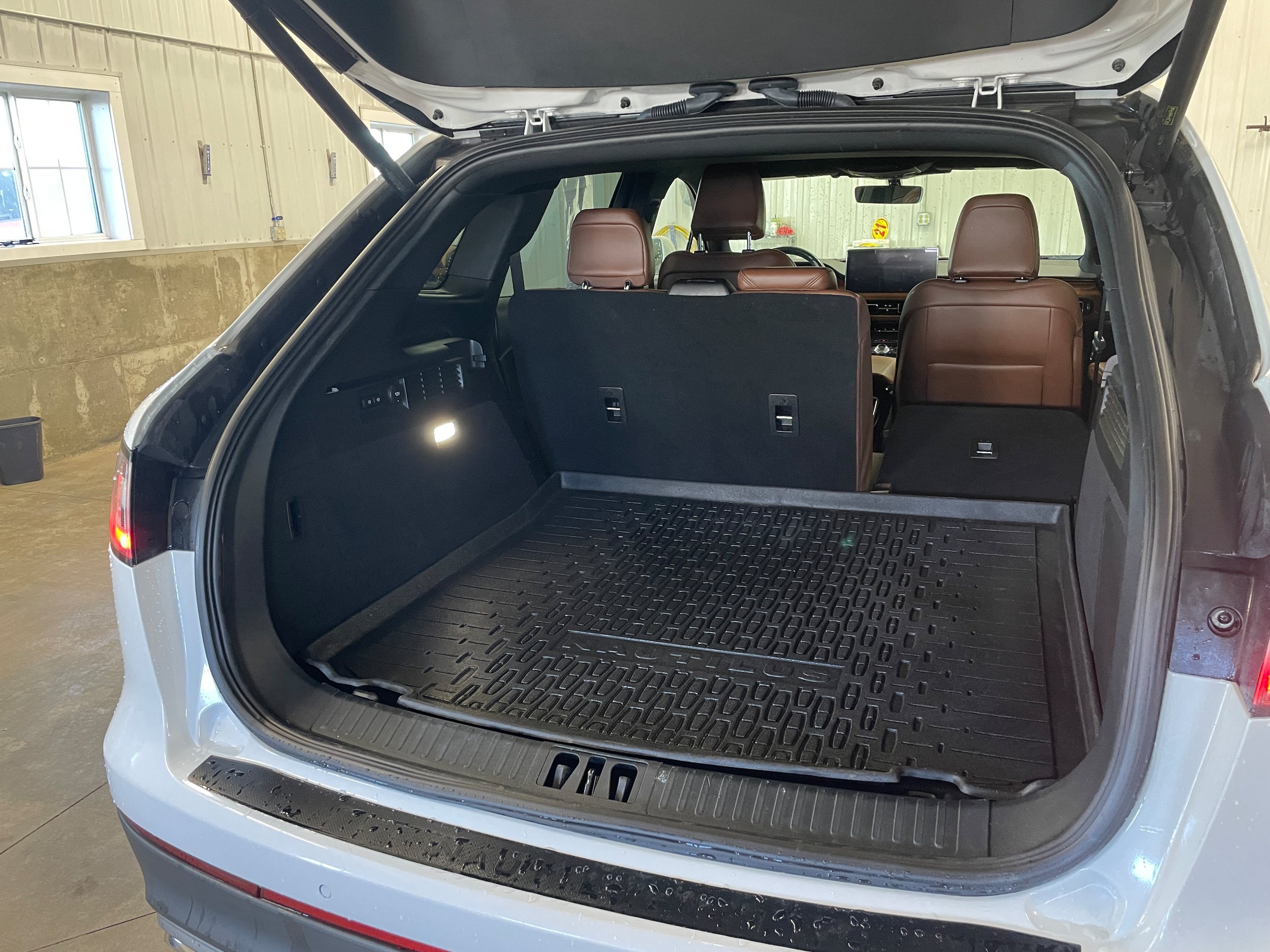 Used 2023 Lincoln Nautilus Reserve AWD/4WD image 24