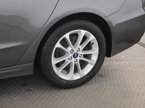 Used 2020 Ford Fusion SE image 14