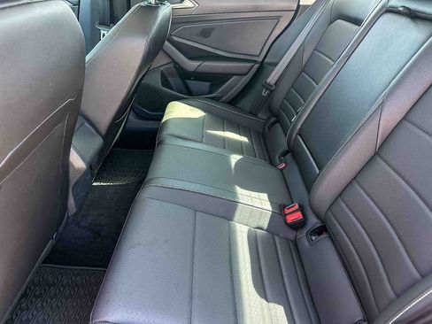 Used 2023 Volkswagen Jetta SE FWD image 19