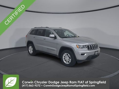 Certified 2018 Jeep Grand Cherokee Laredo image 3