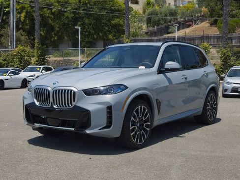 New 2026 BMW X5 xDrive50e w/ M Sport Package AWD/4WD image 2