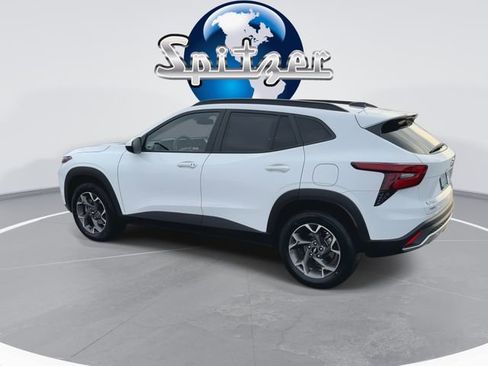 Certified 2024 Chevrolet Trax LT image 7