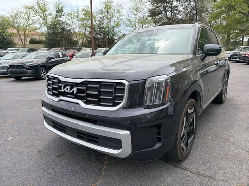 Used 2025 Kia Telluride S image 1