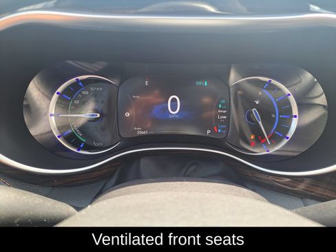 Certified 2022 Chrysler Pacifica Pinnacle FWD image 13