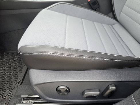 New 2026 Volkswagen Jetta SE image 17