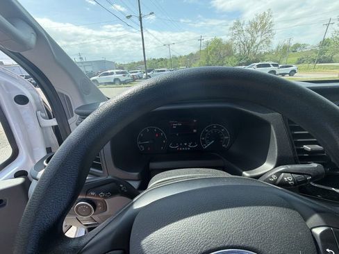 Used 2023 Ford Transit 350 XLT RWD image 15
