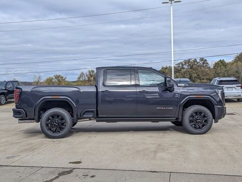 New 2026 GMC Sierra 2500 AT4 w/ AT4 Premium Plus Package image 6