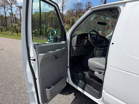 Used 2008 Ford E-250 and Econoline 250 RWD image 9