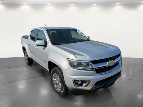 Used 2017 Chevrolet Colorado LT w/ LT Convenience Package AWD/4WD image 8