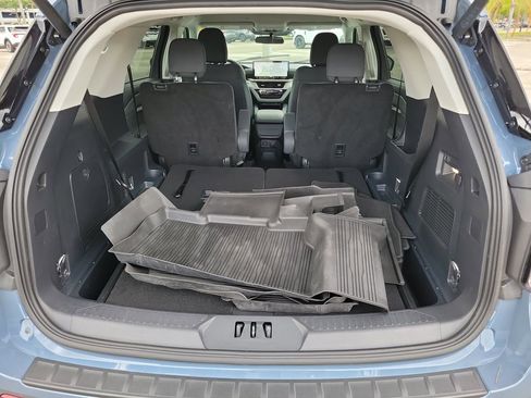 Certified 2025 Ford Explorer Active RWD image 10