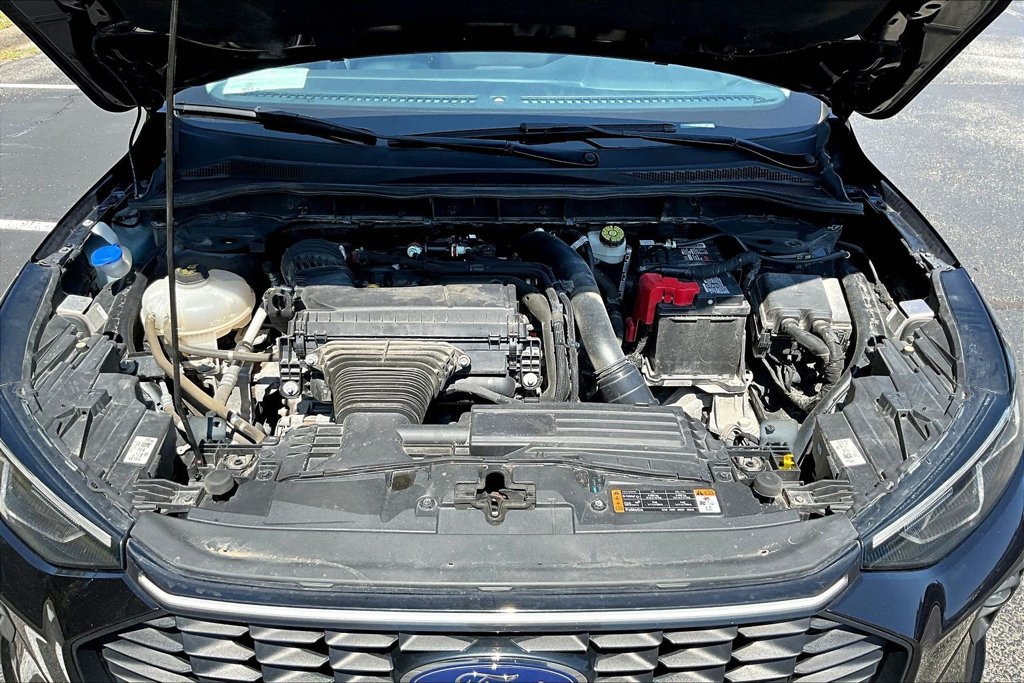 Used 2024 Ford Escape Platinum AWD/4WD image 29