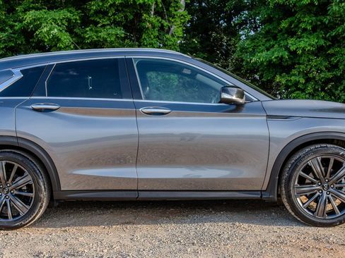 Used 2020 INFINITI QX50 Essential w/ Edition 30 Package FWD image 6