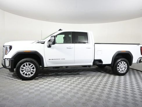 Used 2024 GMC Sierra 3500 SLE w/ SLE Value Package AWD/4WD image 2