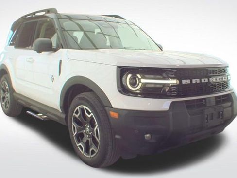 Used 2025 Ford Bronco Sport Outer Banks w/ Outer Banks Tech Package+ AWD/4WD image 10