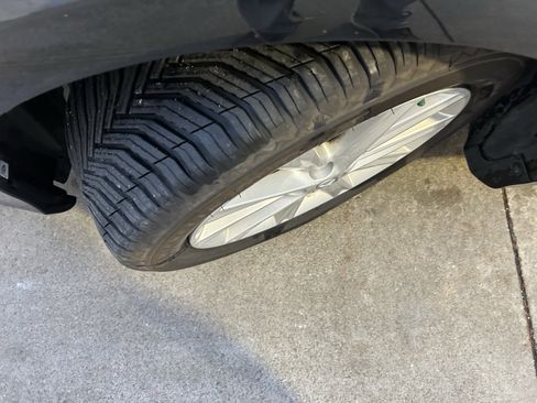 Used 2013 Toyota Camry XLE image 10