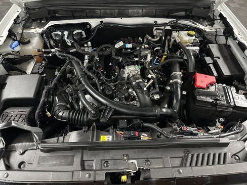 Used 2025 Ford Bronco Outer Banks image 35