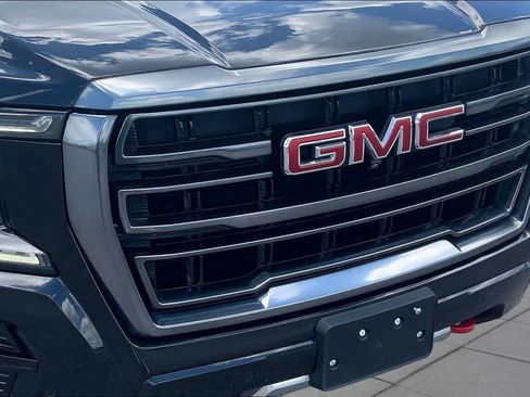 Used 2021 GMC Yukon XL AT4 w/ AT4 Premium Plus Package AWD/4WD image 26