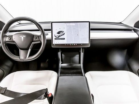 Used 2020 Tesla Model Y Long Range AWD/4WD image 17