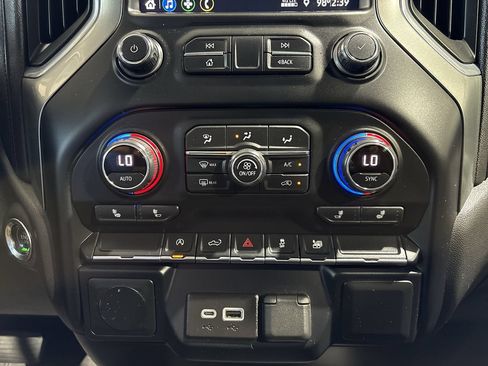 Used 2021 Chevrolet Silverado 1500 RST RWD image 19