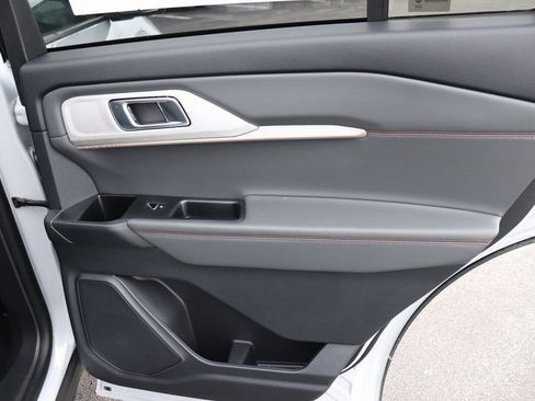 New 2026 Ford Explorer Active w/ Active Comfort Package AWD/4WD image 16